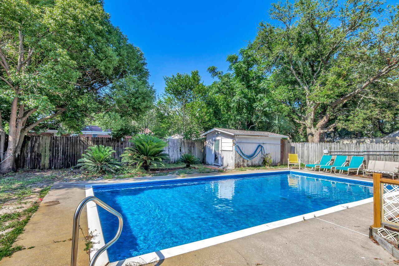 17 NW Highland Drive