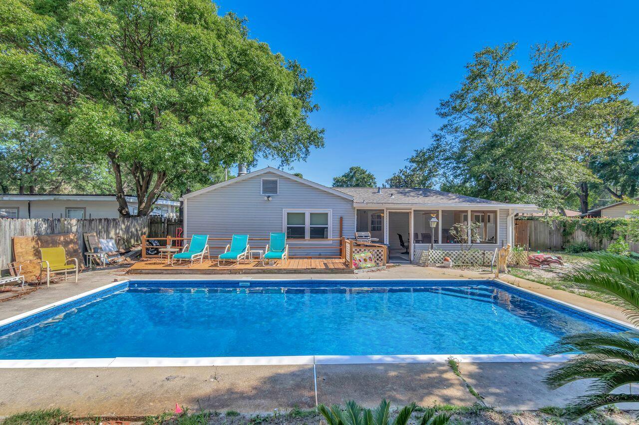 17 NW Highland Drive