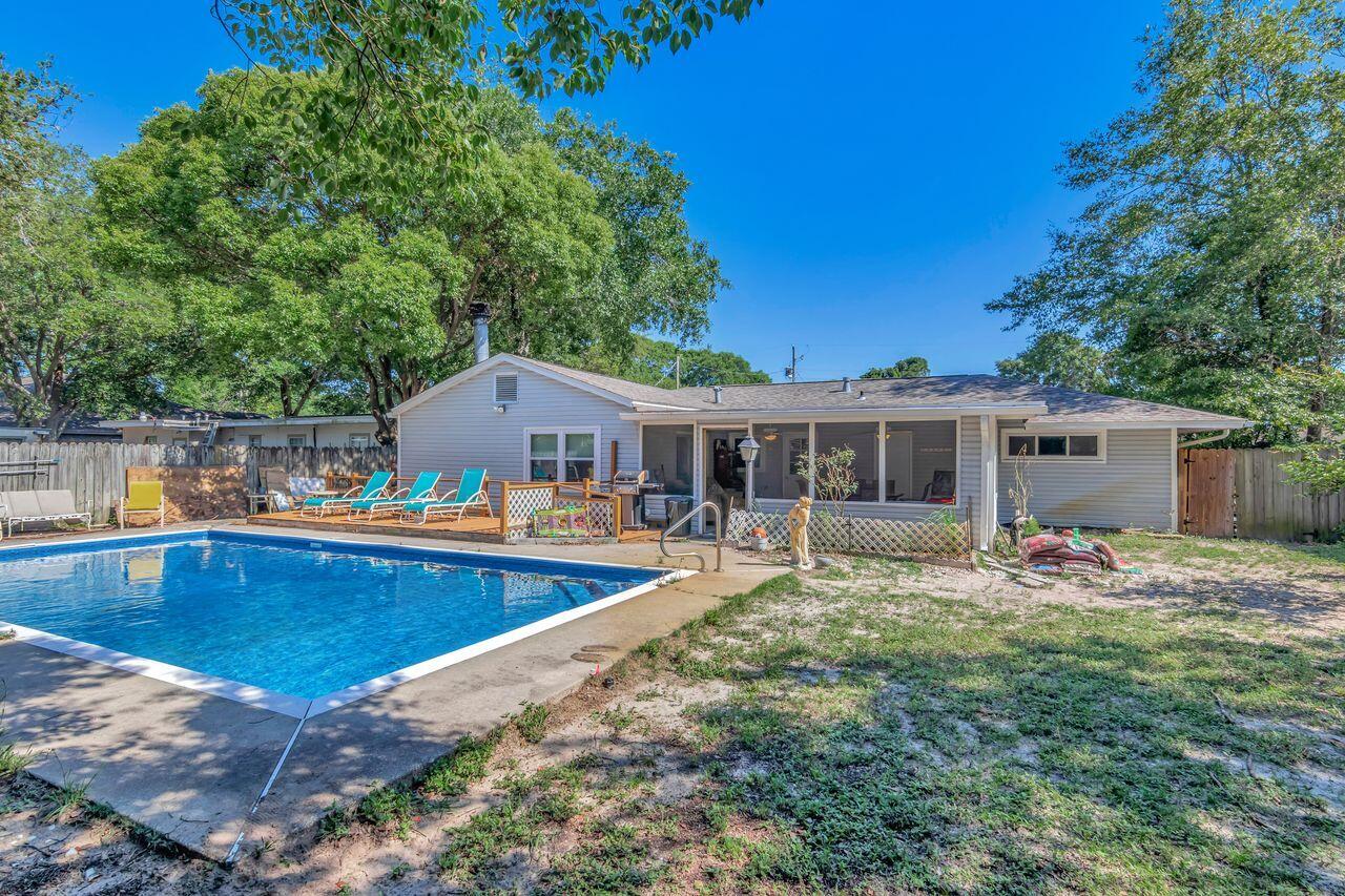 17 NW Highland Drive