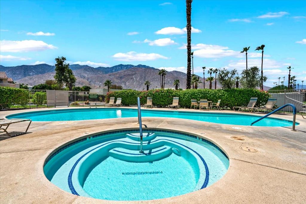 2001 E Camino Parocela Unit: Q117