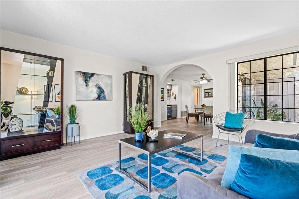 2001 E Camino Parocela Unit: Q117