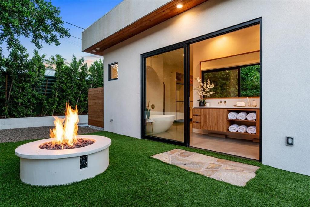 524 E E Miraleste Court Court