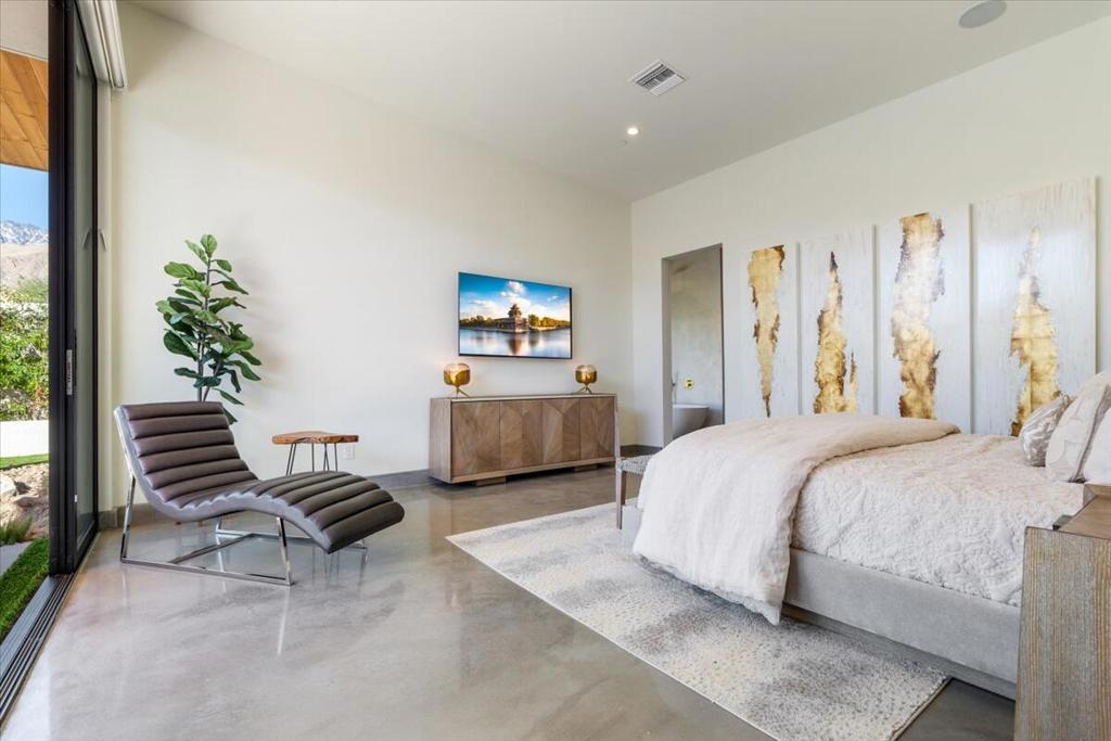 524 E E Miraleste Court Court