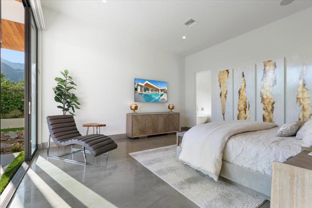 524 E E Miraleste Court Court