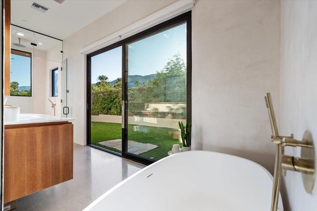 524 E E Miraleste Court Court