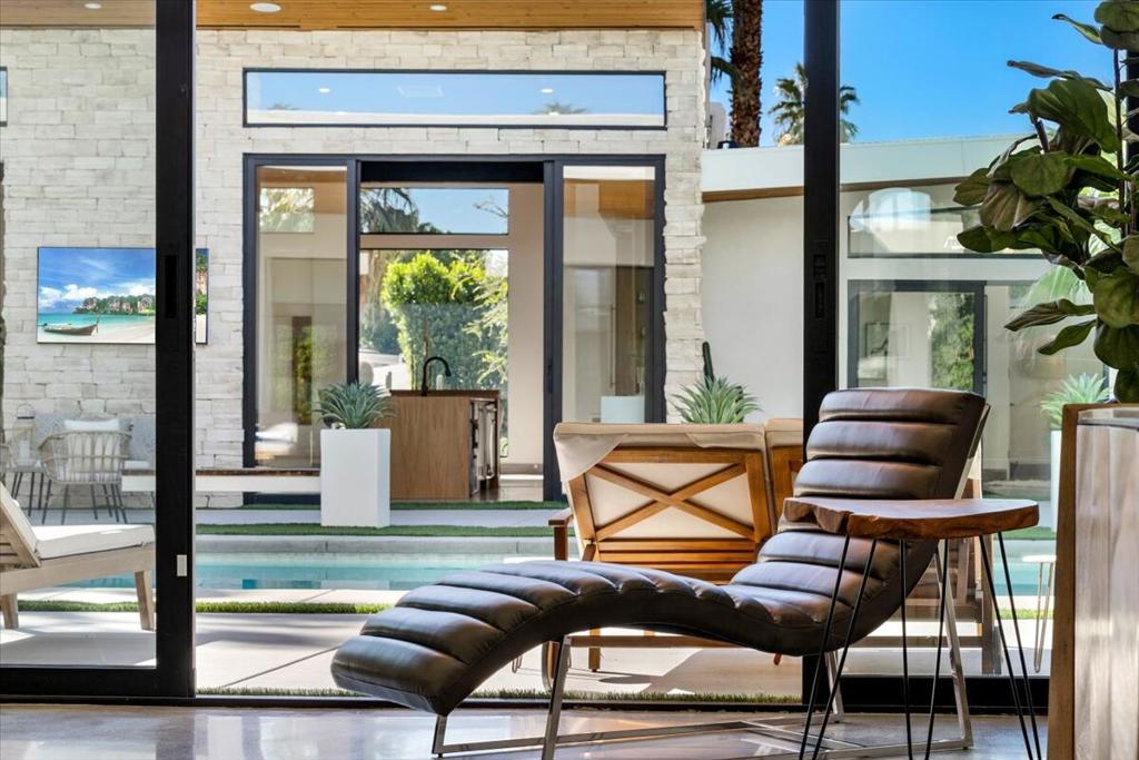 524 E E Miraleste Court Court