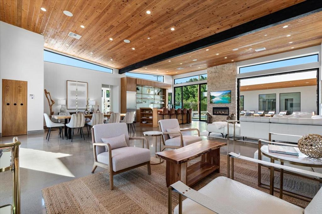 524 E E Miraleste Court Court