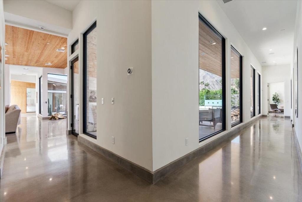 524 E E Miraleste Court Court