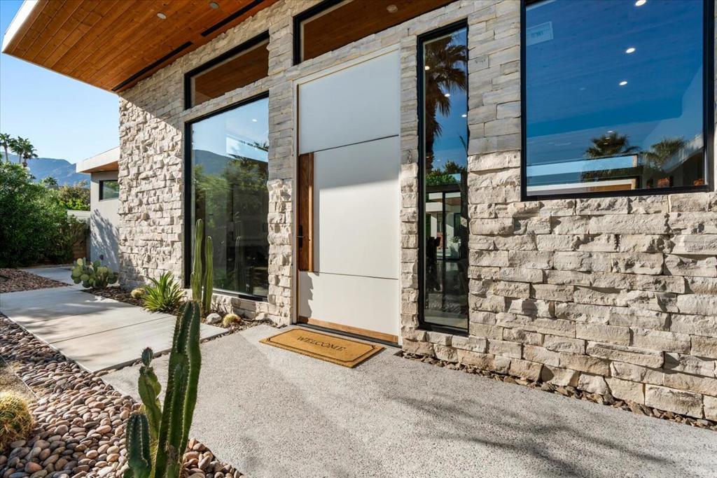 524 E E Miraleste Court Court