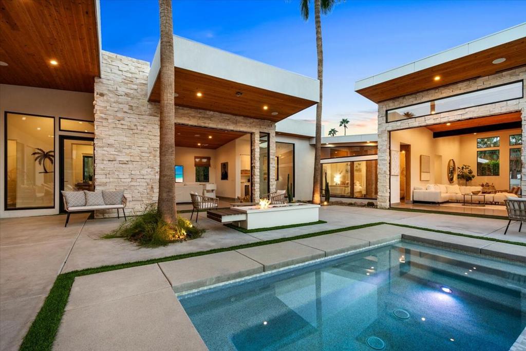 524 E E Miraleste Court Court