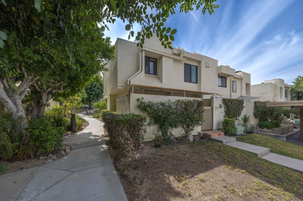 48940 Desert Flower Drive