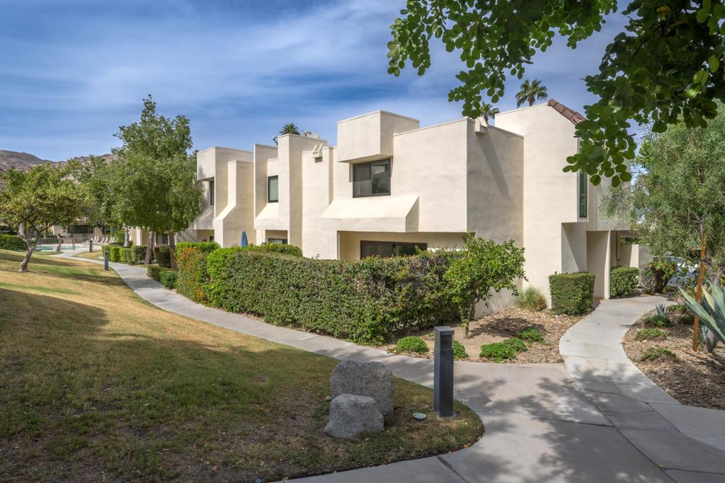 48940 Desert Flower Drive