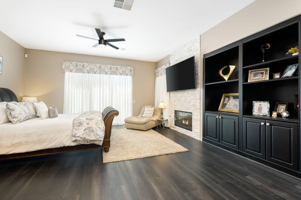 45368 Espinazo Street