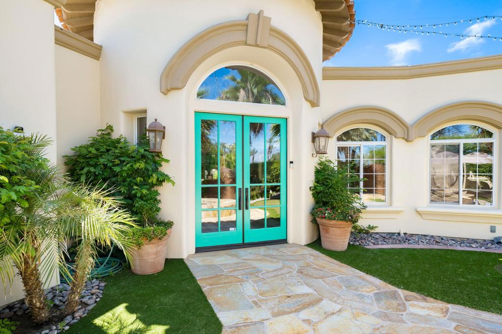 45368 Espinazo Street