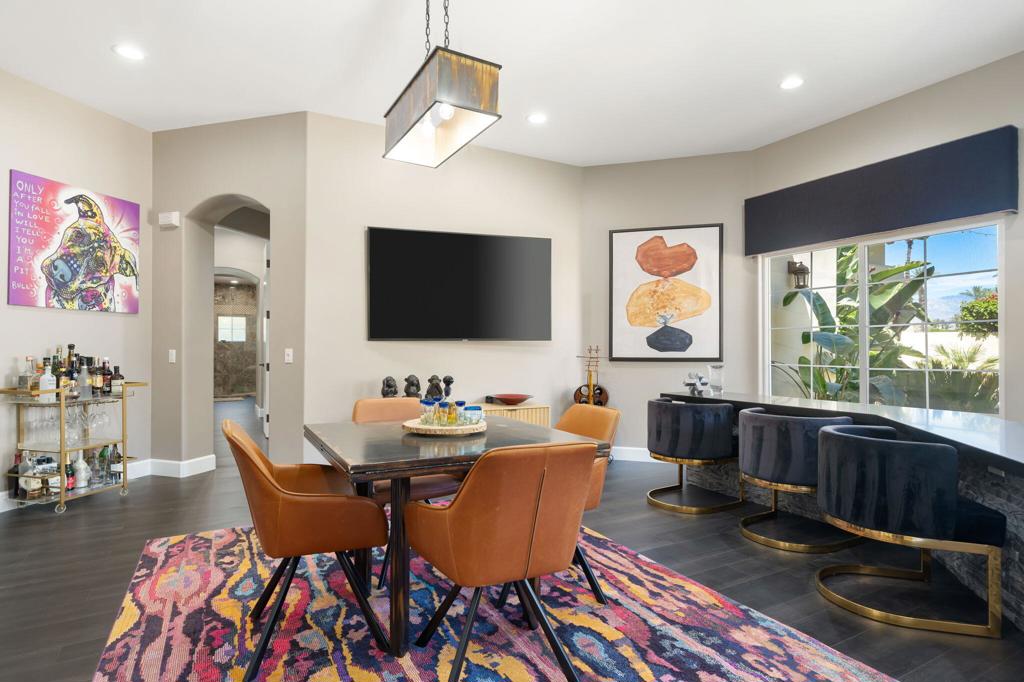 45368 Espinazo Street