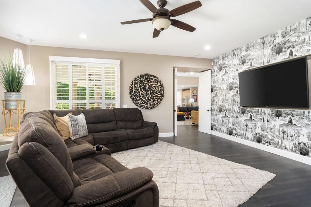 45368 Espinazo Street