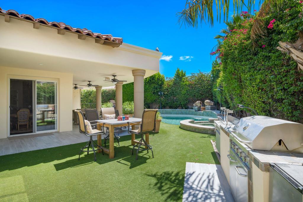 45368 Espinazo Street