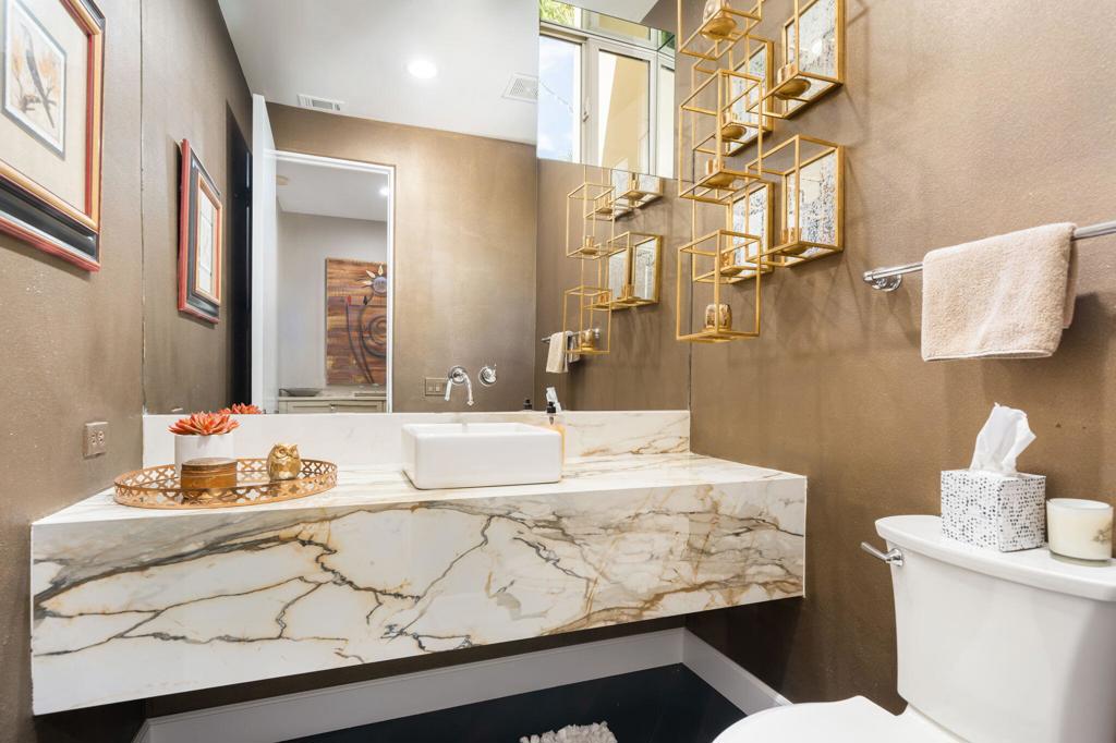 45368 Espinazo Street