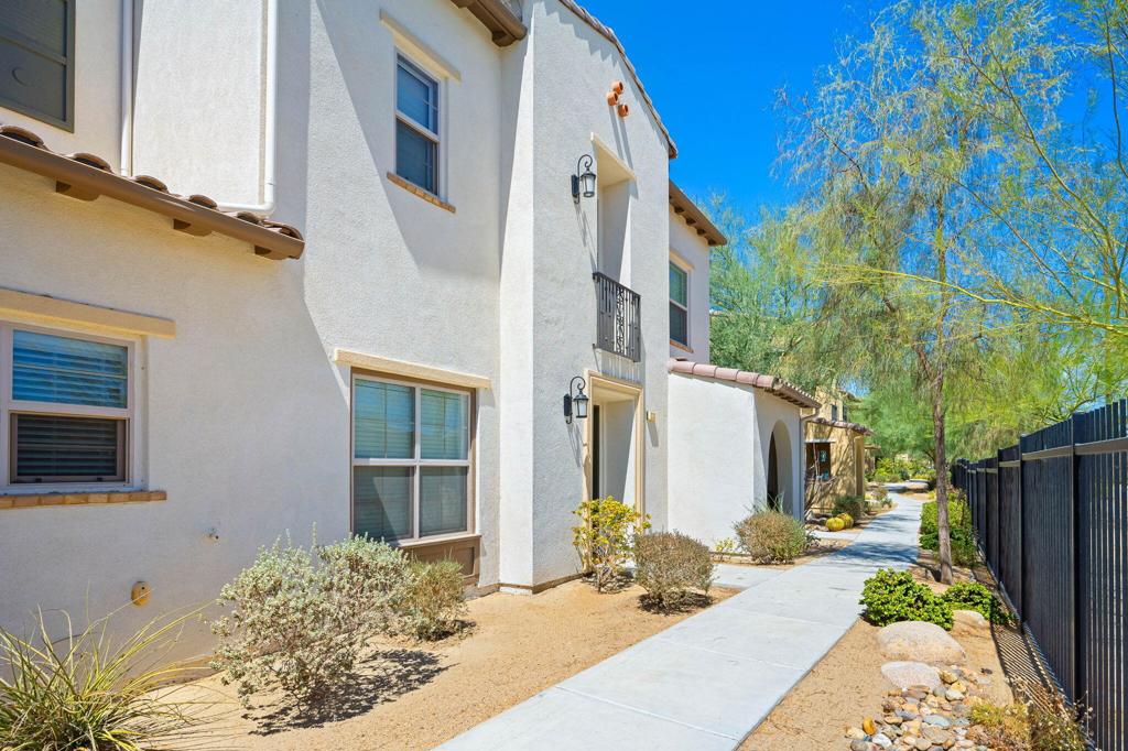 232 Paseo Bravo
