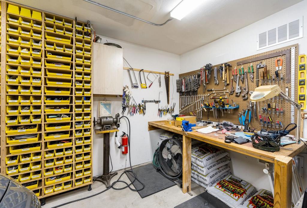 61100 Scenic Drive Unit: 263