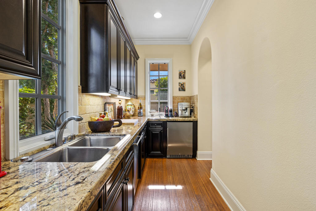 75225 Promontory Place