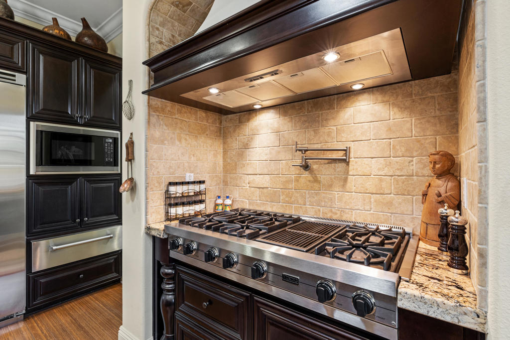 75225 Promontory Place