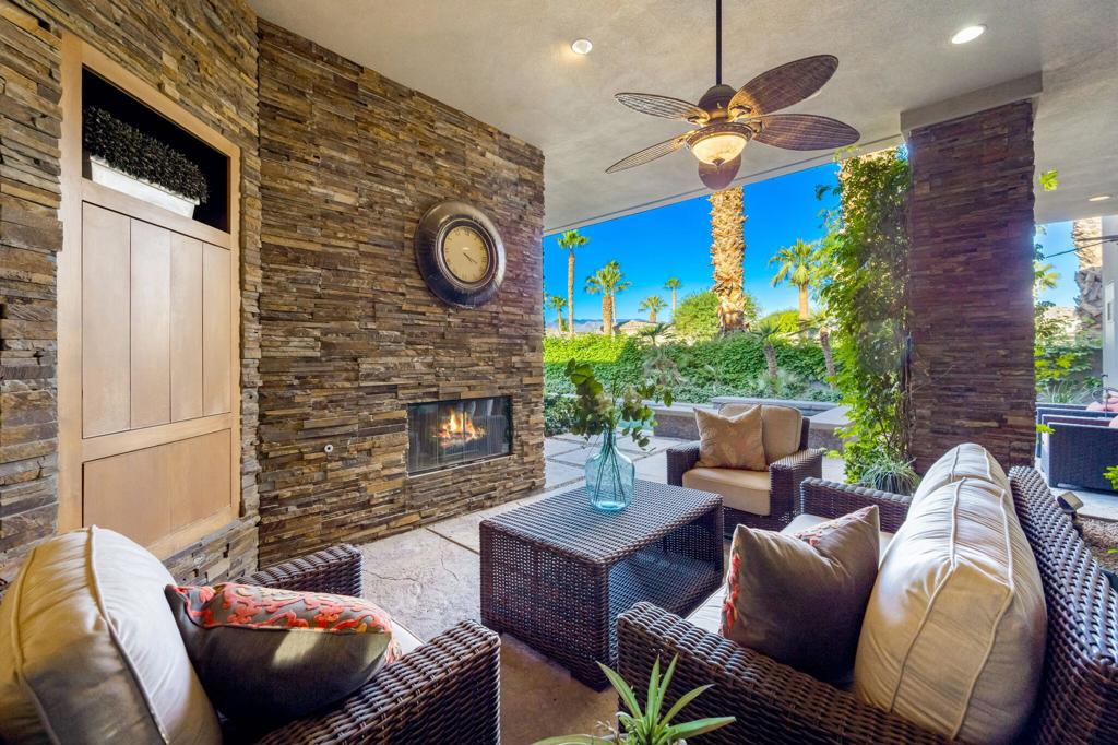 77613 N Via Villaggio