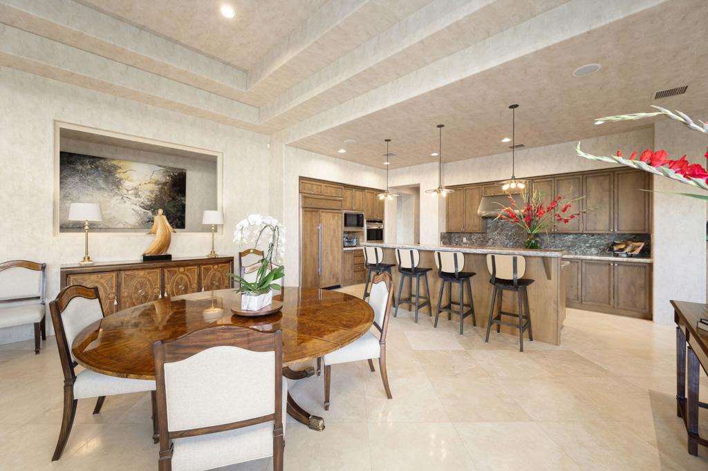 77613 N Via Villaggio