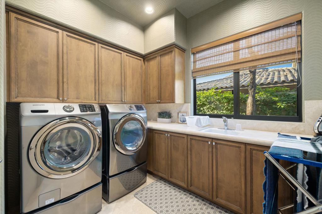 77613 N Via Villaggio