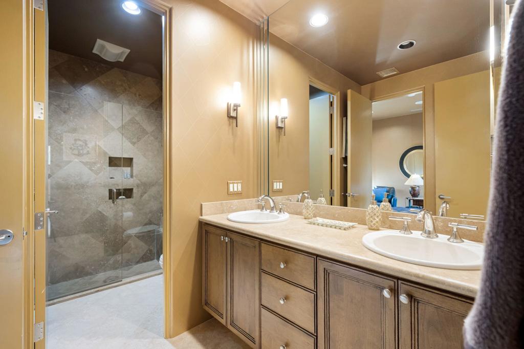 77613 N Via Villaggio