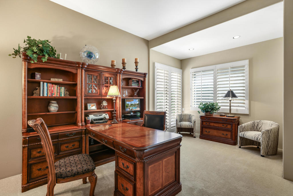 44490 Lakeside Drive