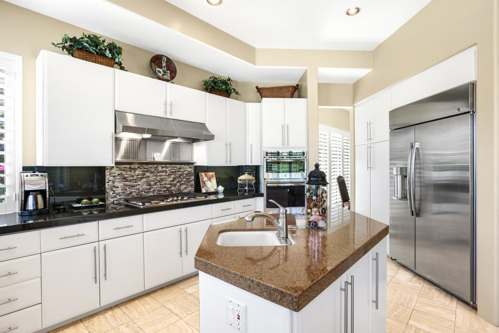 44490 Lakeside Drive