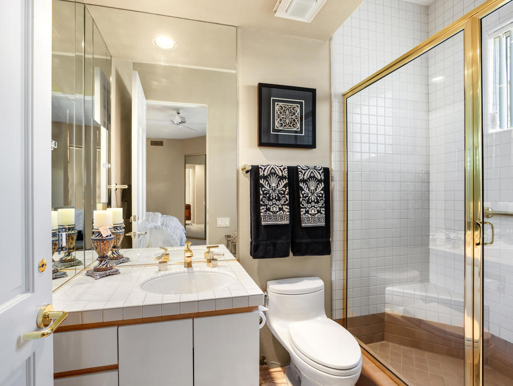 44490 Lakeside Drive