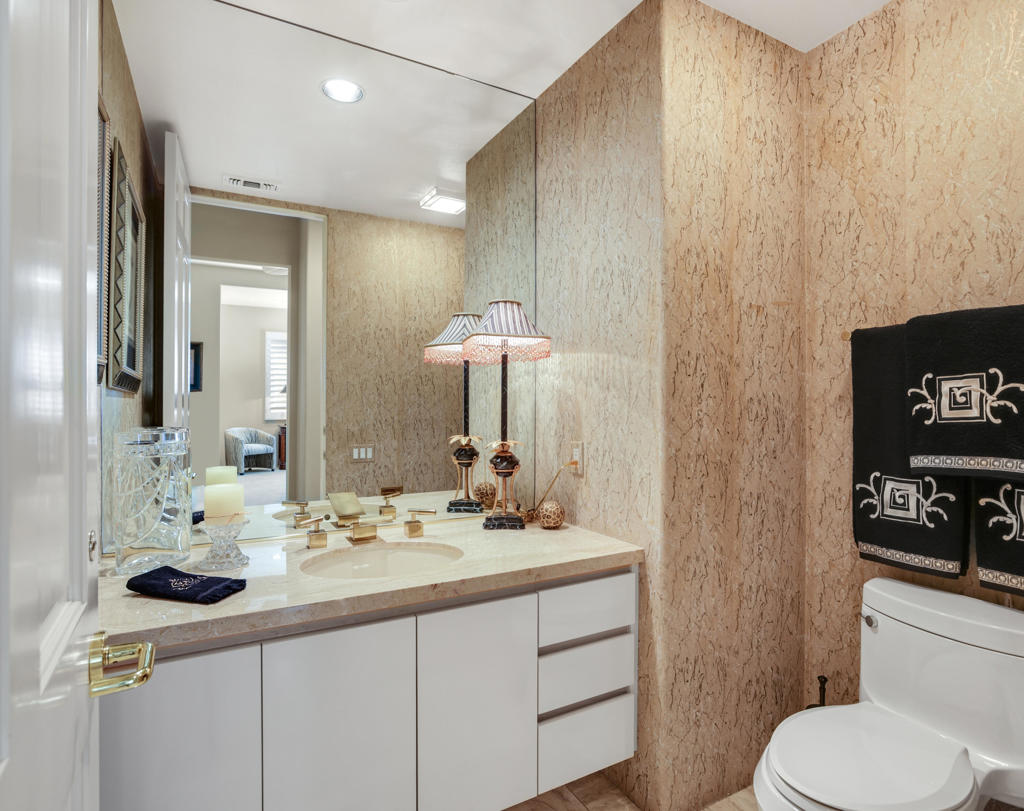 44490 Lakeside Drive