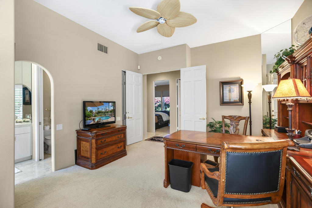 44490 Lakeside Drive