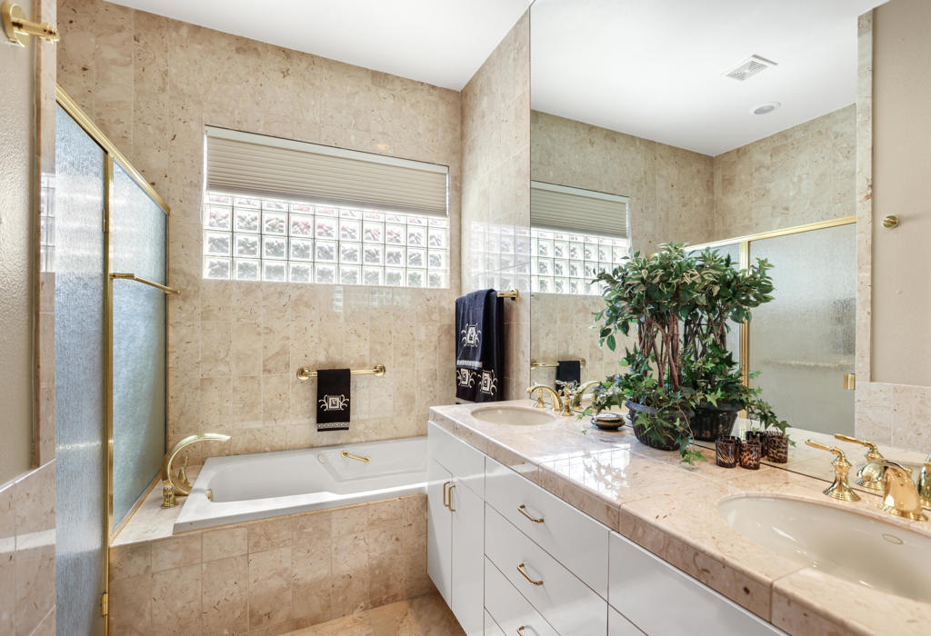 44490 Lakeside Drive