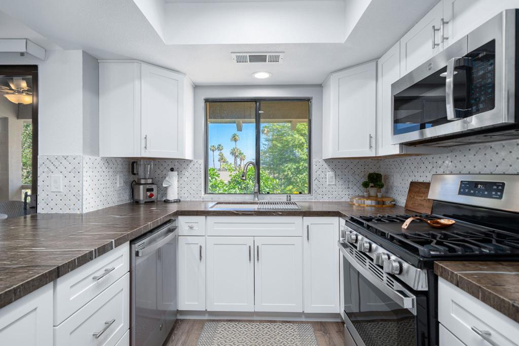 46621 Arapahoe Lane B