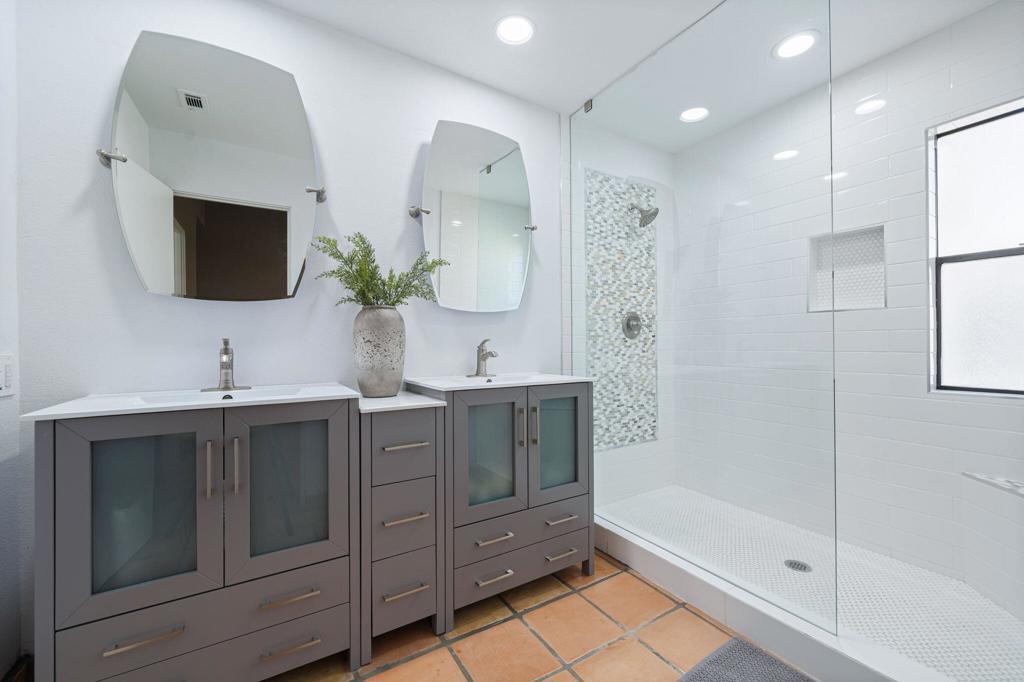 46621 Arapahoe Lane B