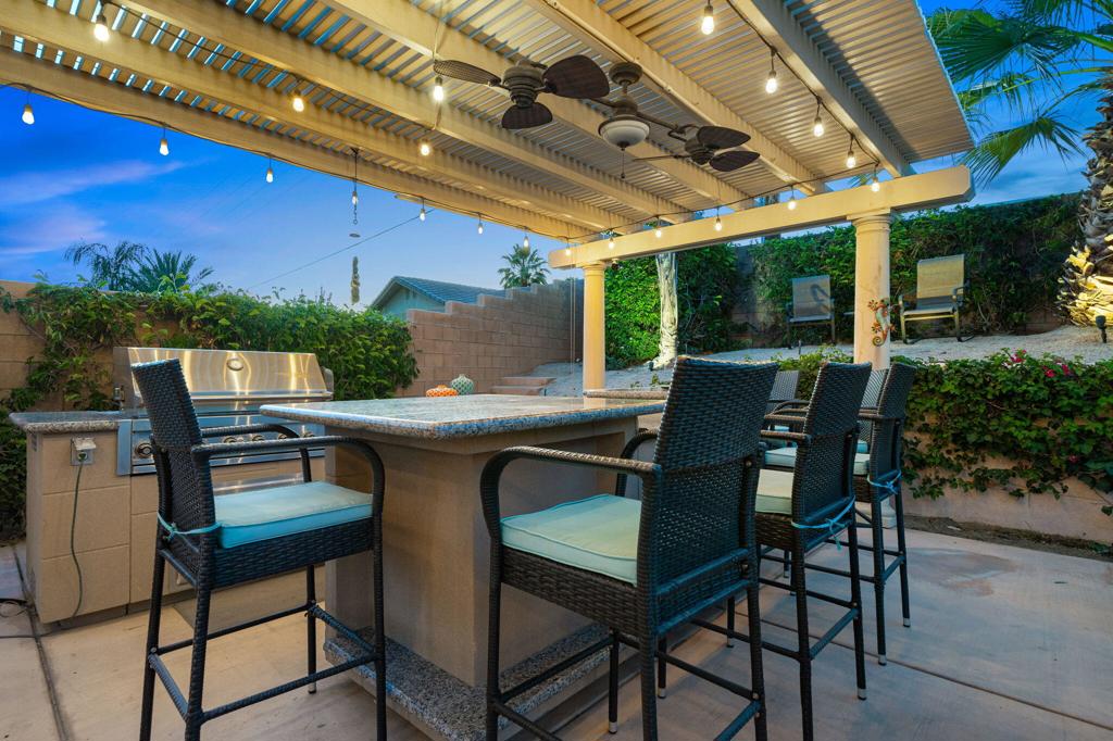 79718 Parkway Esplanade N