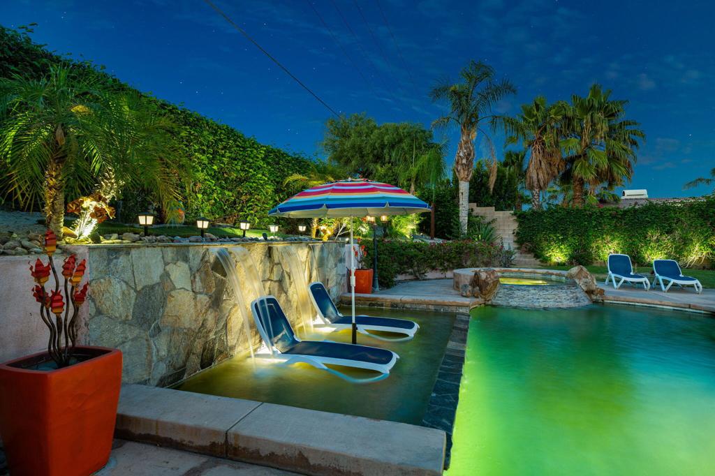 79718 Parkway Esplanade N