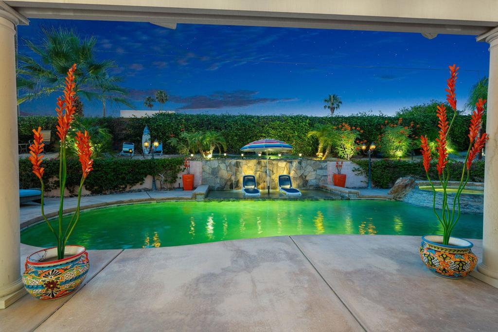 79718 Parkway Esplanade N