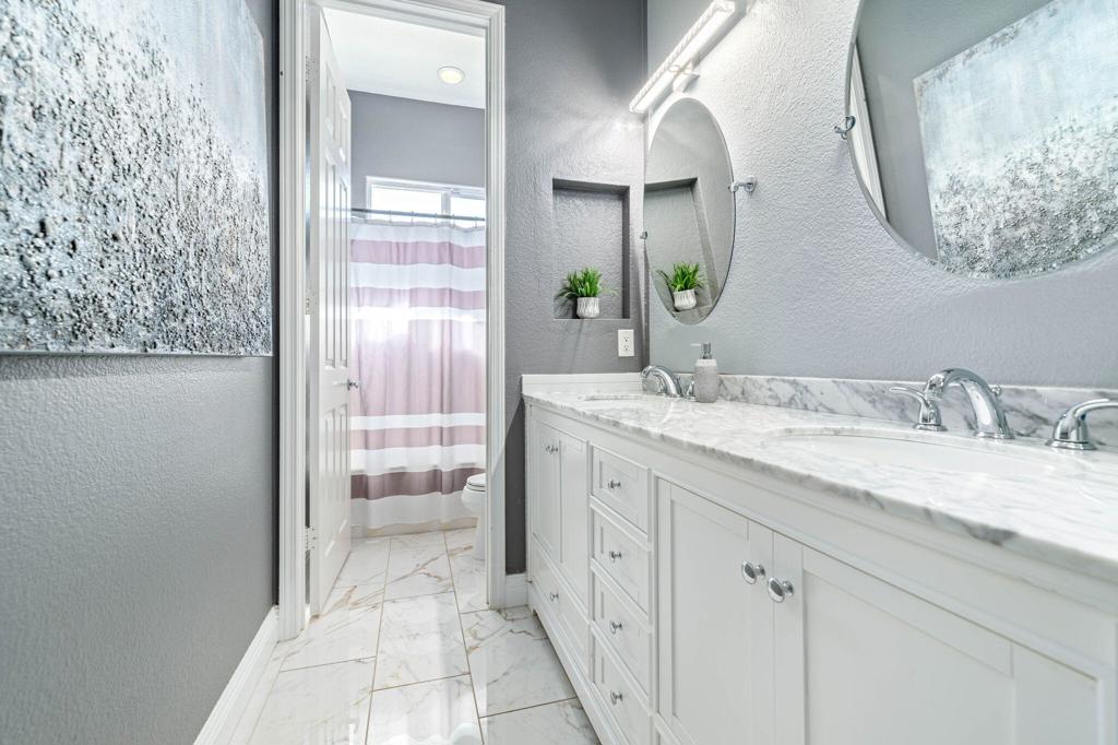 79718 Parkway Esplanade N