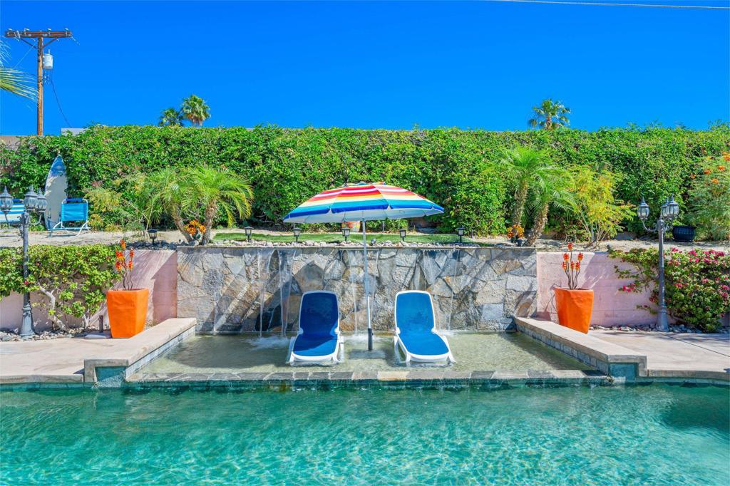 79718 Parkway Esplanade N