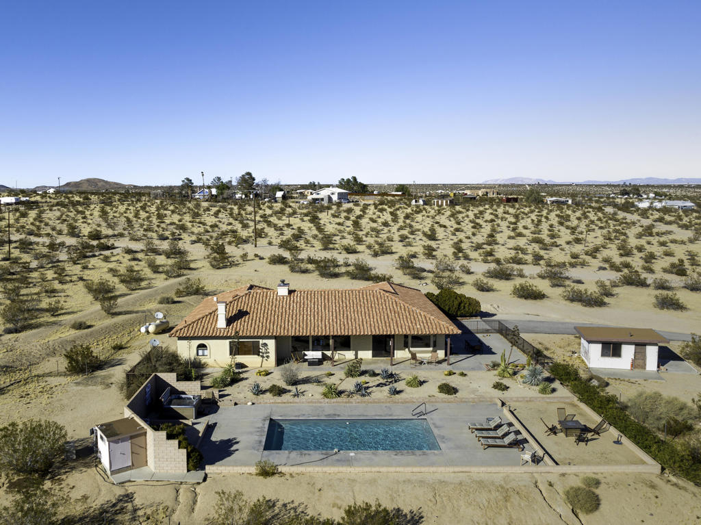 61979 Campanula Street