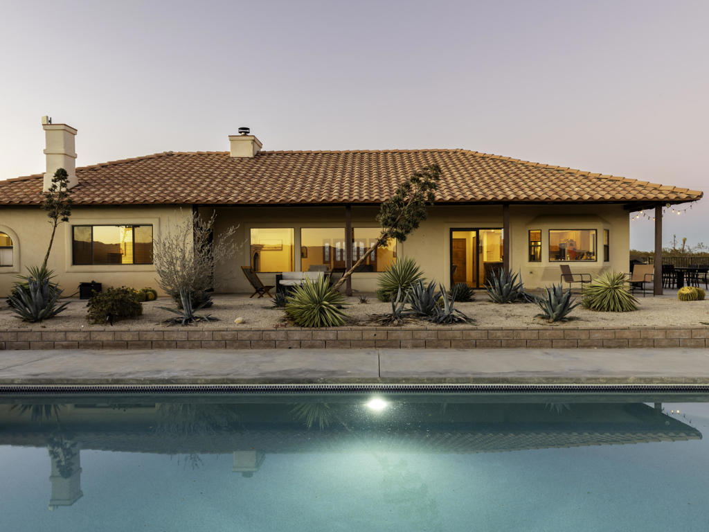 61979 Campanula Street