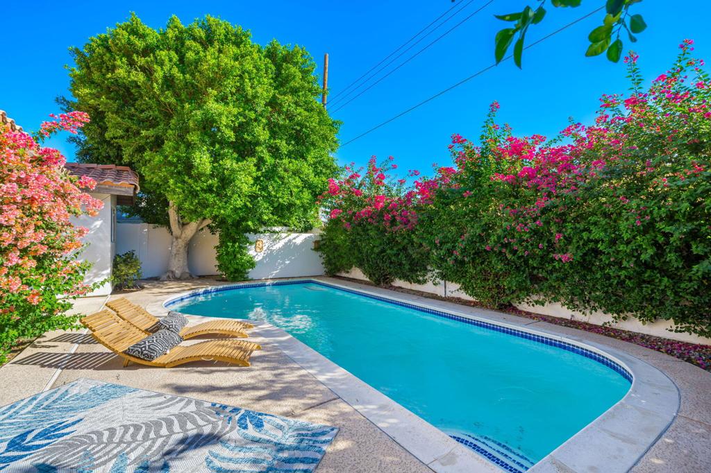51880 Avenida Diaz