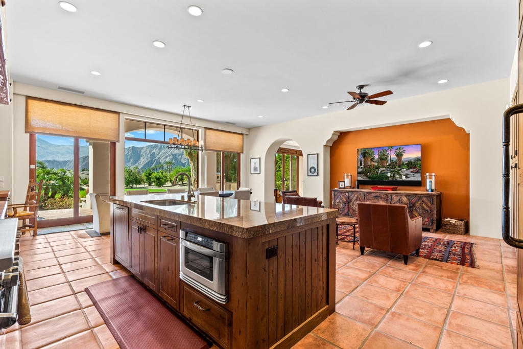 80645 La Docena Trail