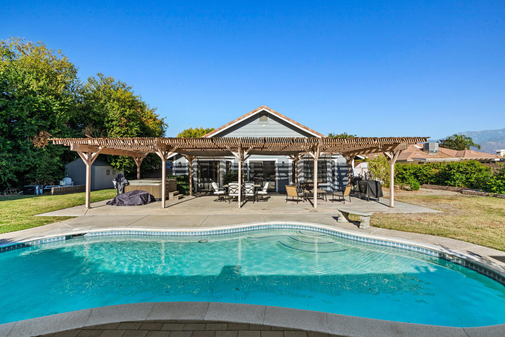 3773 English Drive