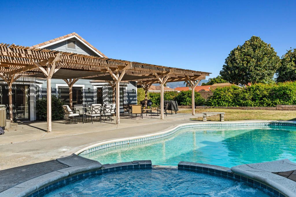 3773 English Drive