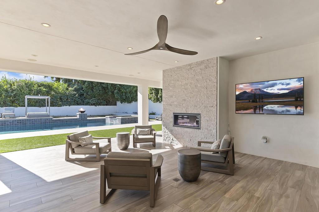 72239 Desert Drive Drive